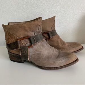 Freebird by Steven (FB-PHLOW) Boots